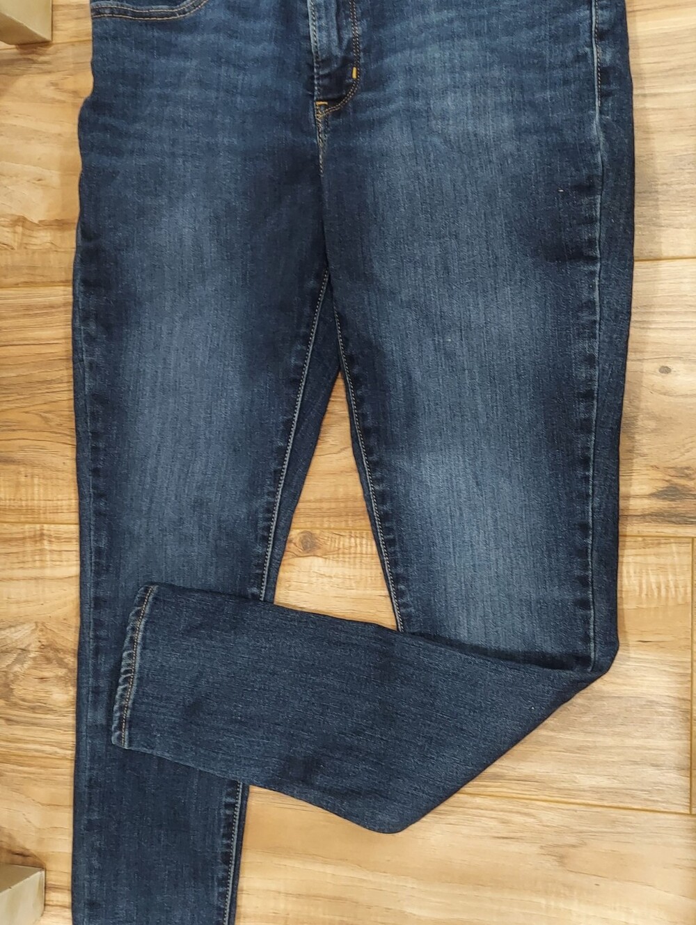 Levi’s 311 Shaping Skinny Jeans Sz 29 Women’s Blue Mid Rise Stretch Denim 29x29